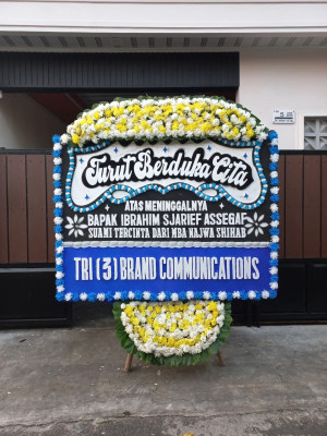 Papan Bunga Duka di 35 Ilir